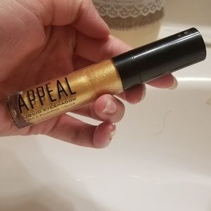 Appeal liquid eye shadow